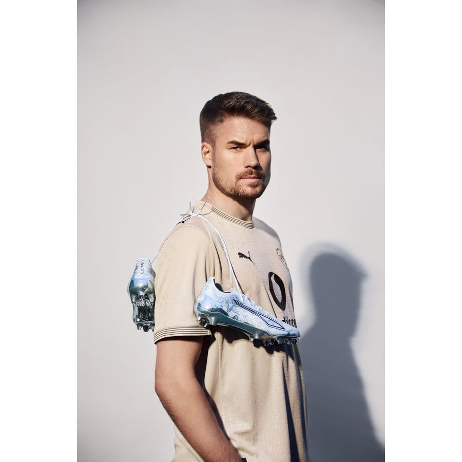 Dortmund Goalkeeper Shirt Special Edition 2025/26 - Men's-SoccerKits Hub | Buy Soccer Jerseys Online